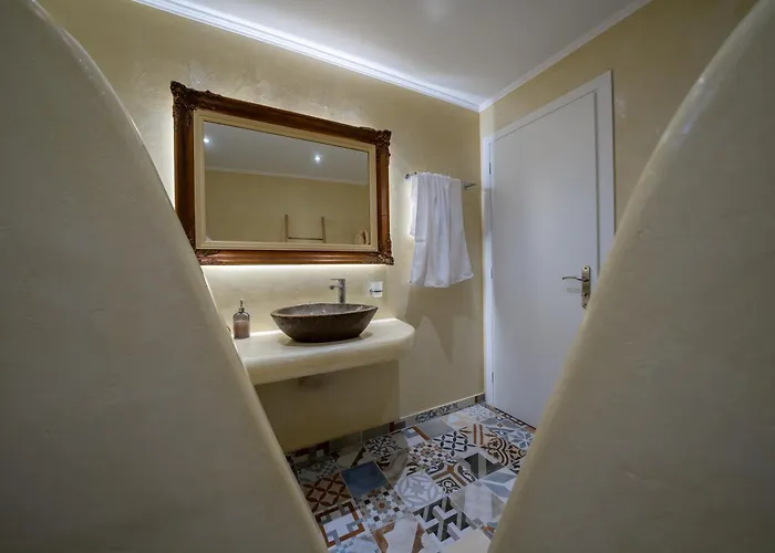 Halari Junior Vourvoulos