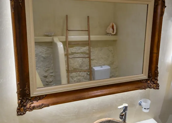 Halari Junior * Vourvoulos